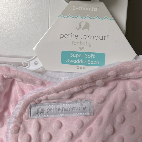 Petite L’amour Swaddling Blanket 0+ Months (0-3M) Pink Baby Blanket Plush NEW - Picture 3 of 4
